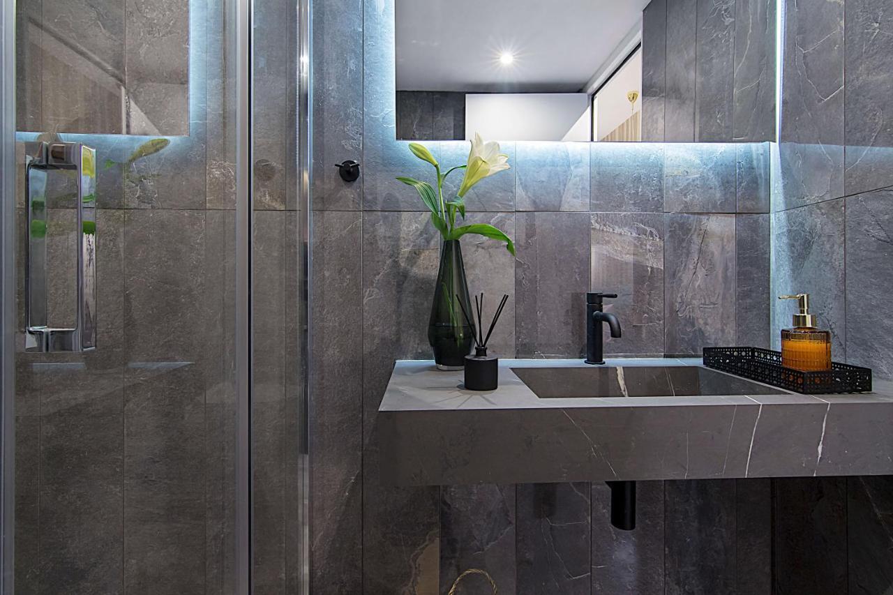 Athens Imperial Suites - Luxury Living Atenas Exterior foto