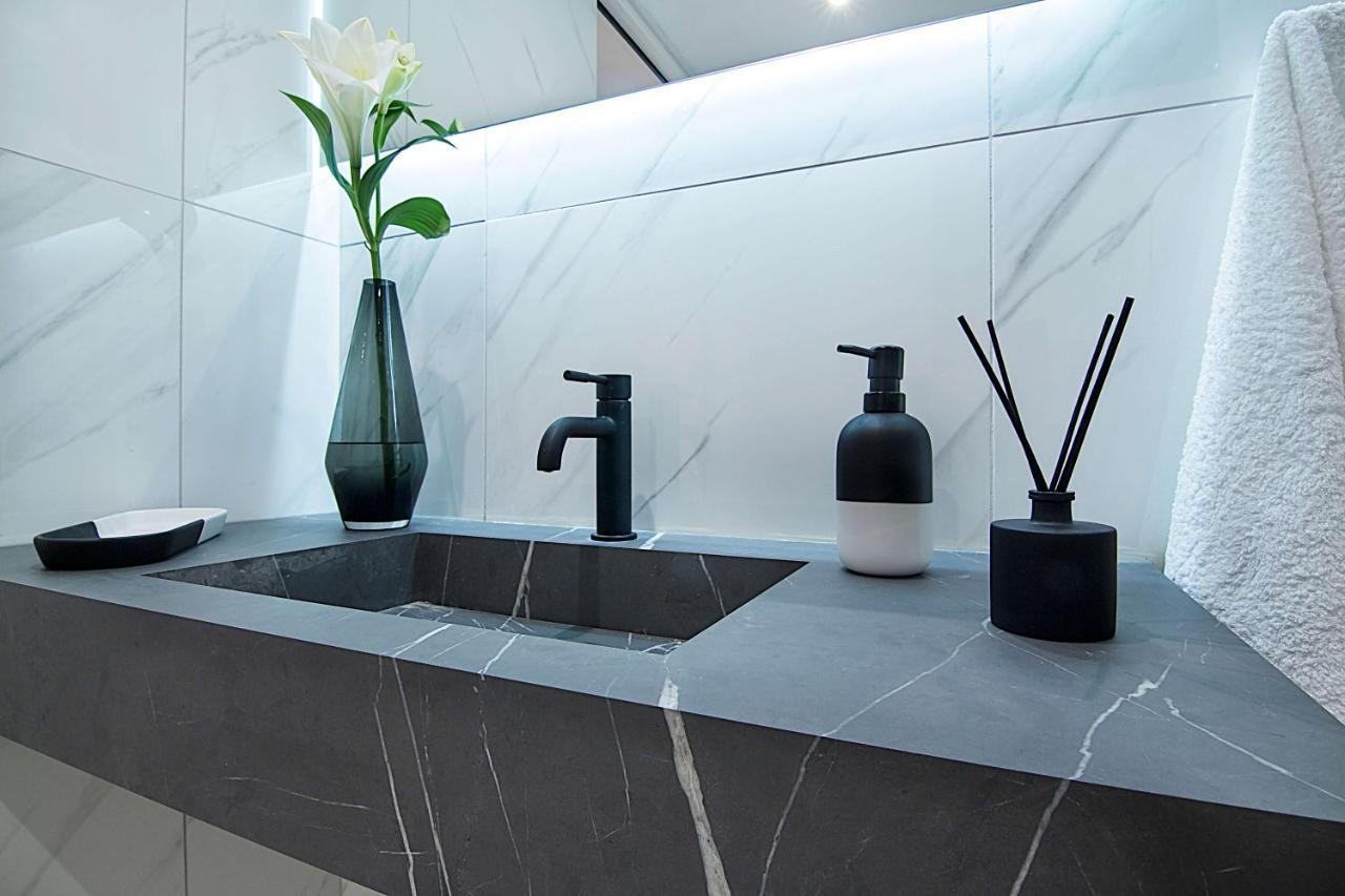 Athens Imperial Suites - Luxury Living Atenas Exterior foto